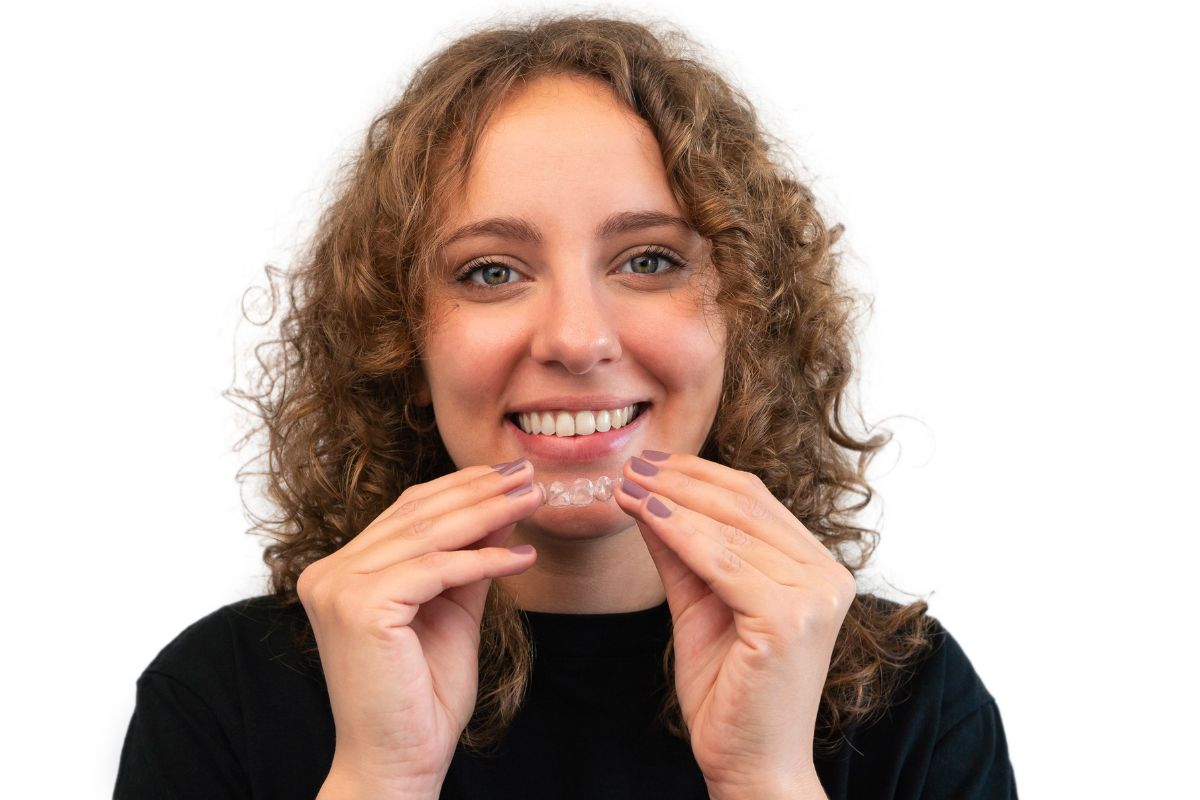 Does Smoking Stain or Damage Clear Aligners?